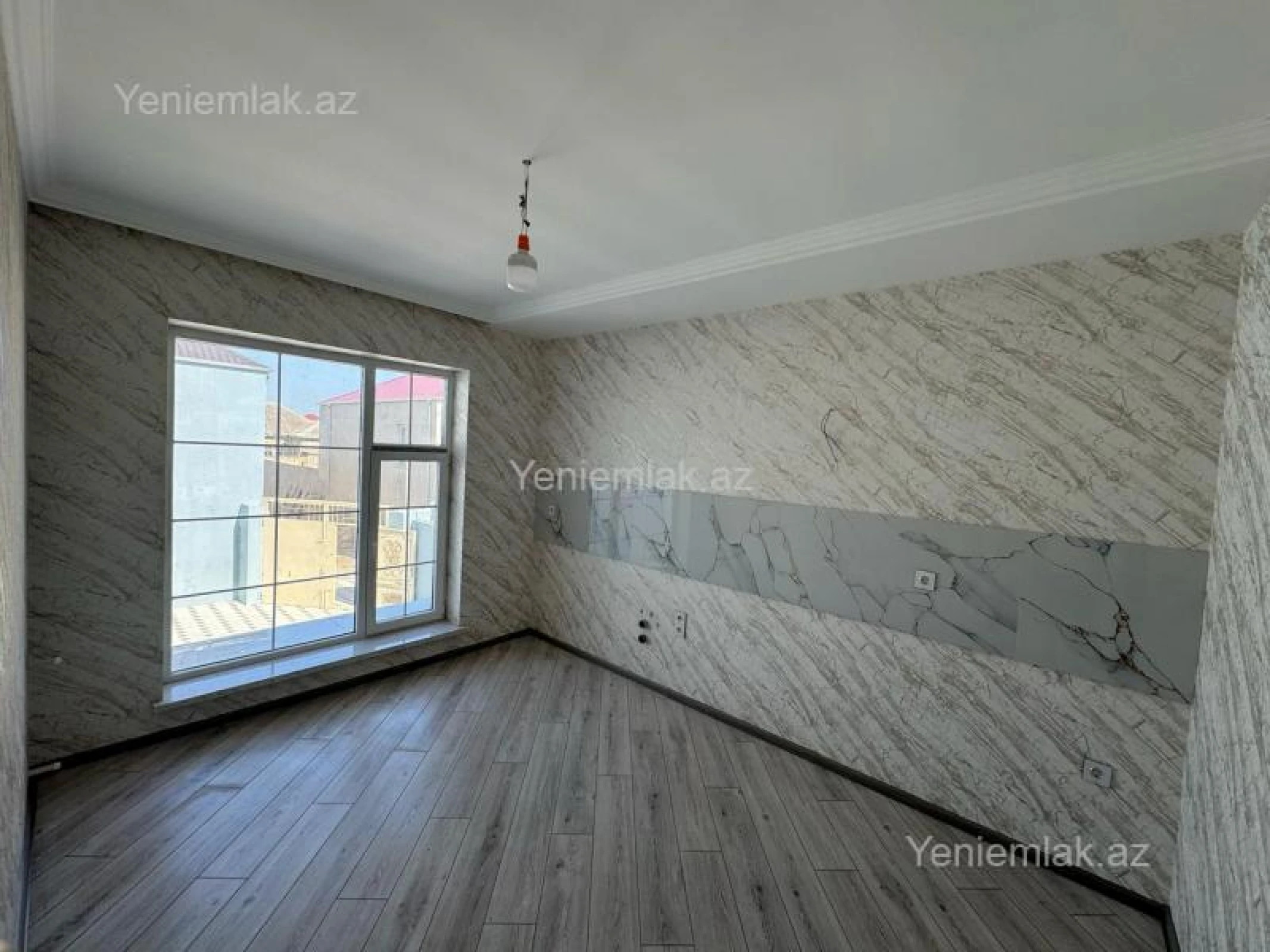 Satılır 4 otaqlı həyət evi 160 m²