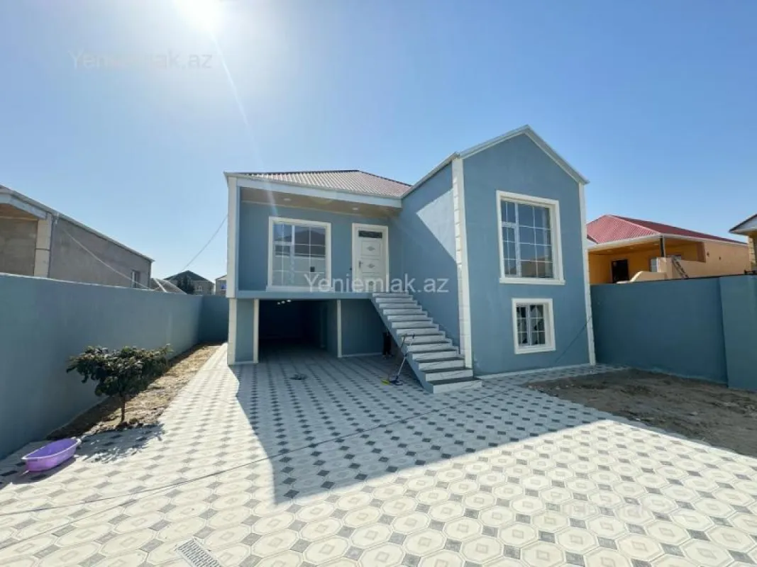 Satılır 4 otaqlı həyət evi 160 m²