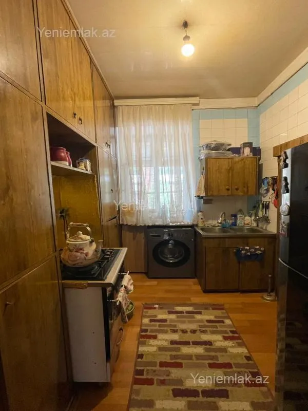 Satılır 3 otaqlı köhnə tikili 67 m²