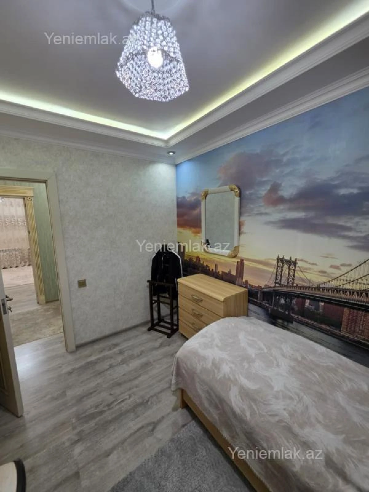 Satılır 4 otaqlı köhnə tikili 115 m²