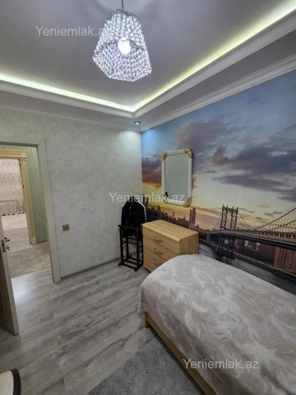Satılır 4 otaqlı köhnə tikili 115 m²