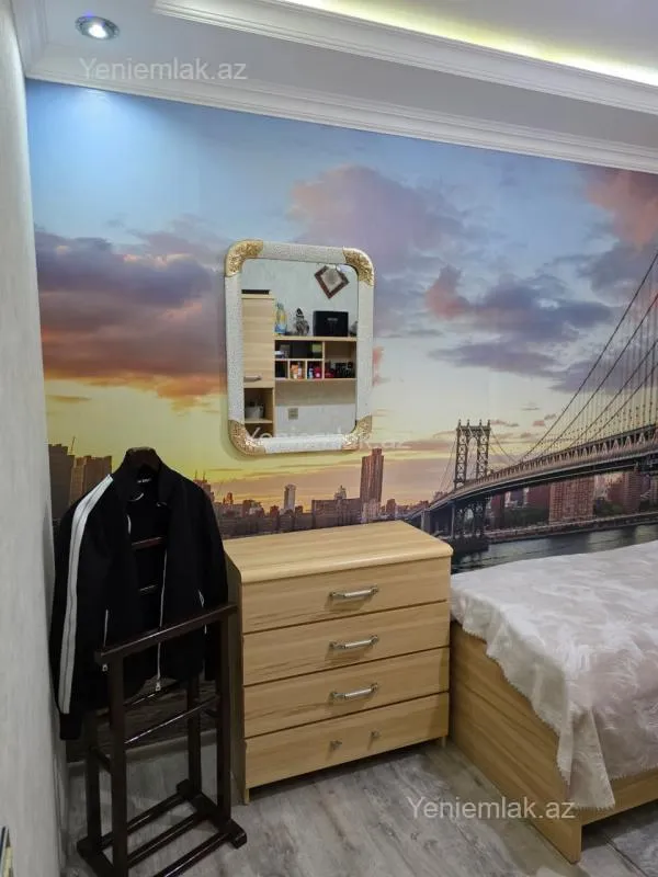 Satılır 4 otaqlı köhnə tikili 115 m²