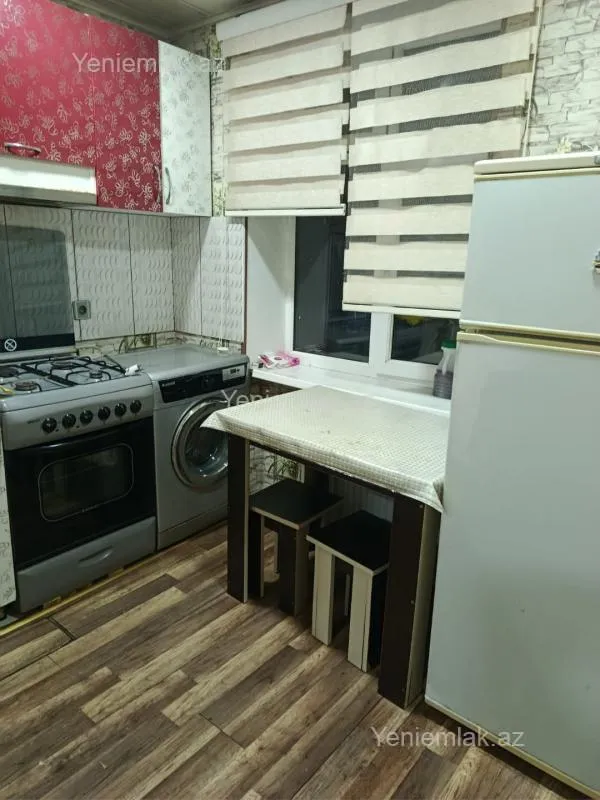 Satılır 2 otaqlı köhnə tikili 50 m²