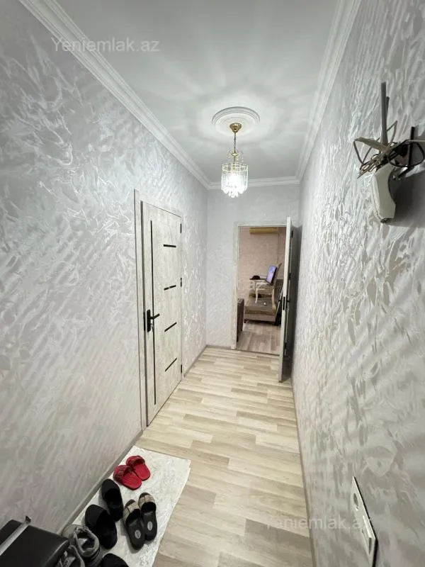 Satılır 2 otaqlı köhnə tikili 88 m²