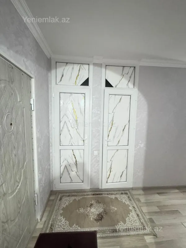 Satılır 2 otaqlı köhnə tikili 88 m²