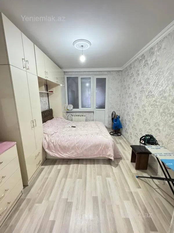 Satılır 2 otaqlı köhnə tikili 88 m²