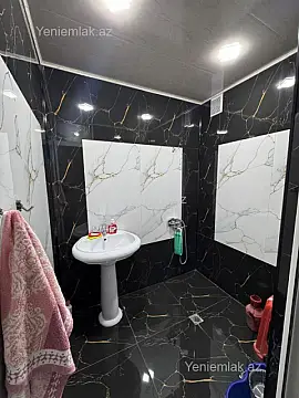 Satılır 2 otaqlı köhnə tikili 88 m²