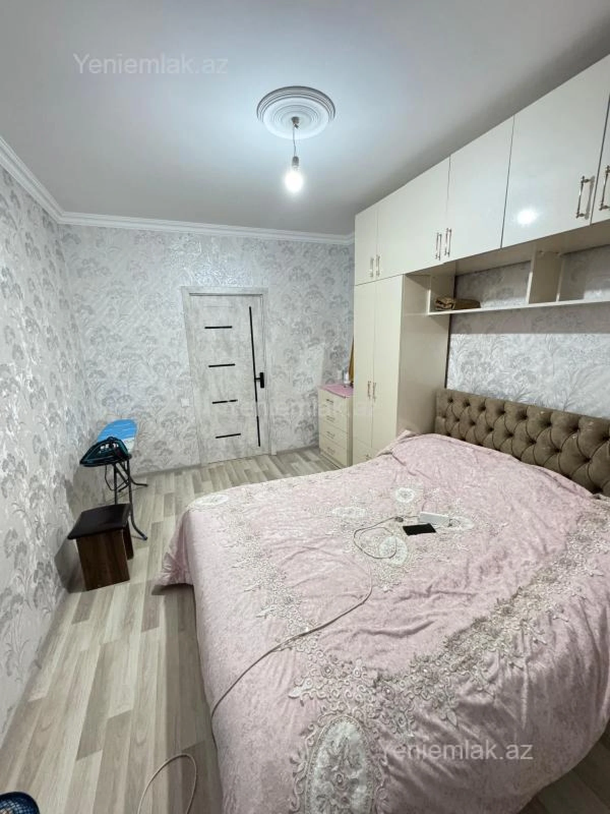 Satılır 2 otaqlı köhnə tikili 88 m²