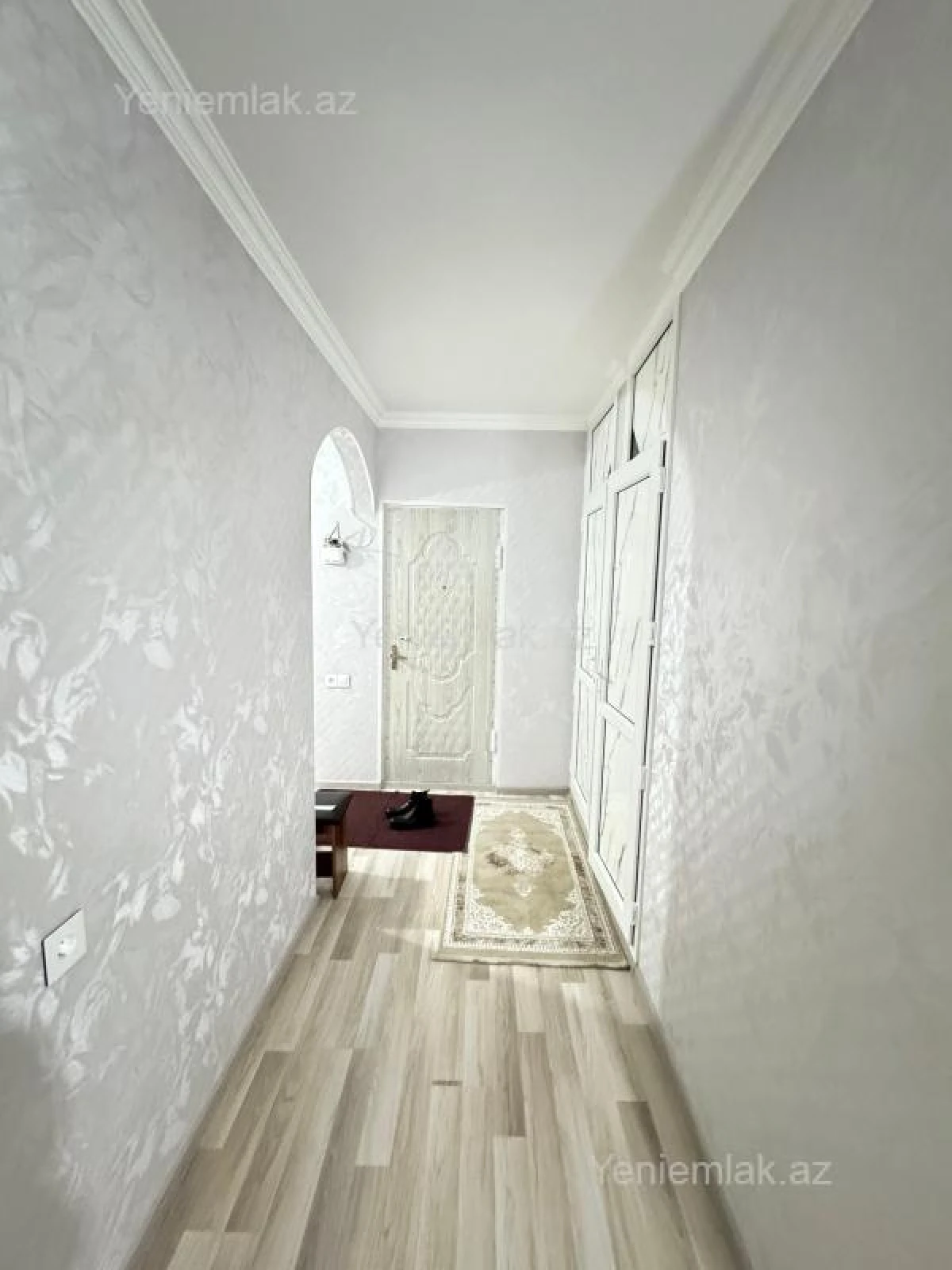 Satılır 2 otaqlı köhnə tikili 88 m²