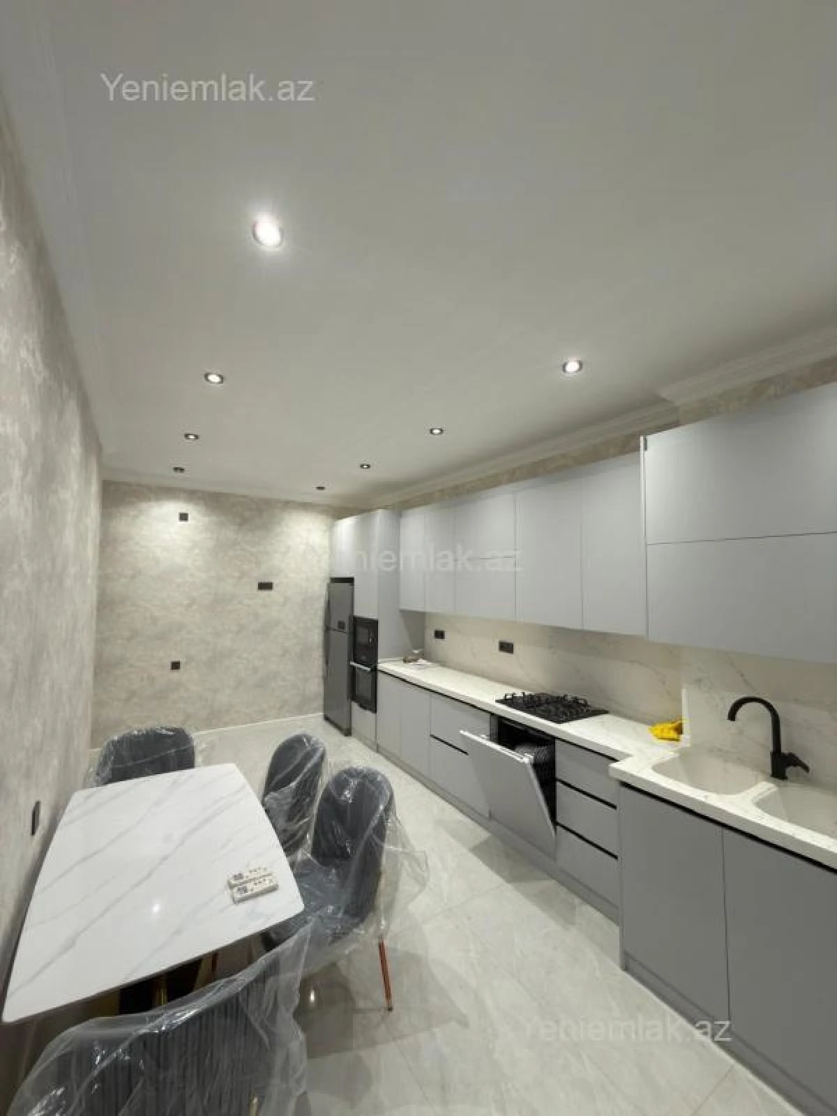 Satılır 3 otaqlı yeni tikili 117 m²