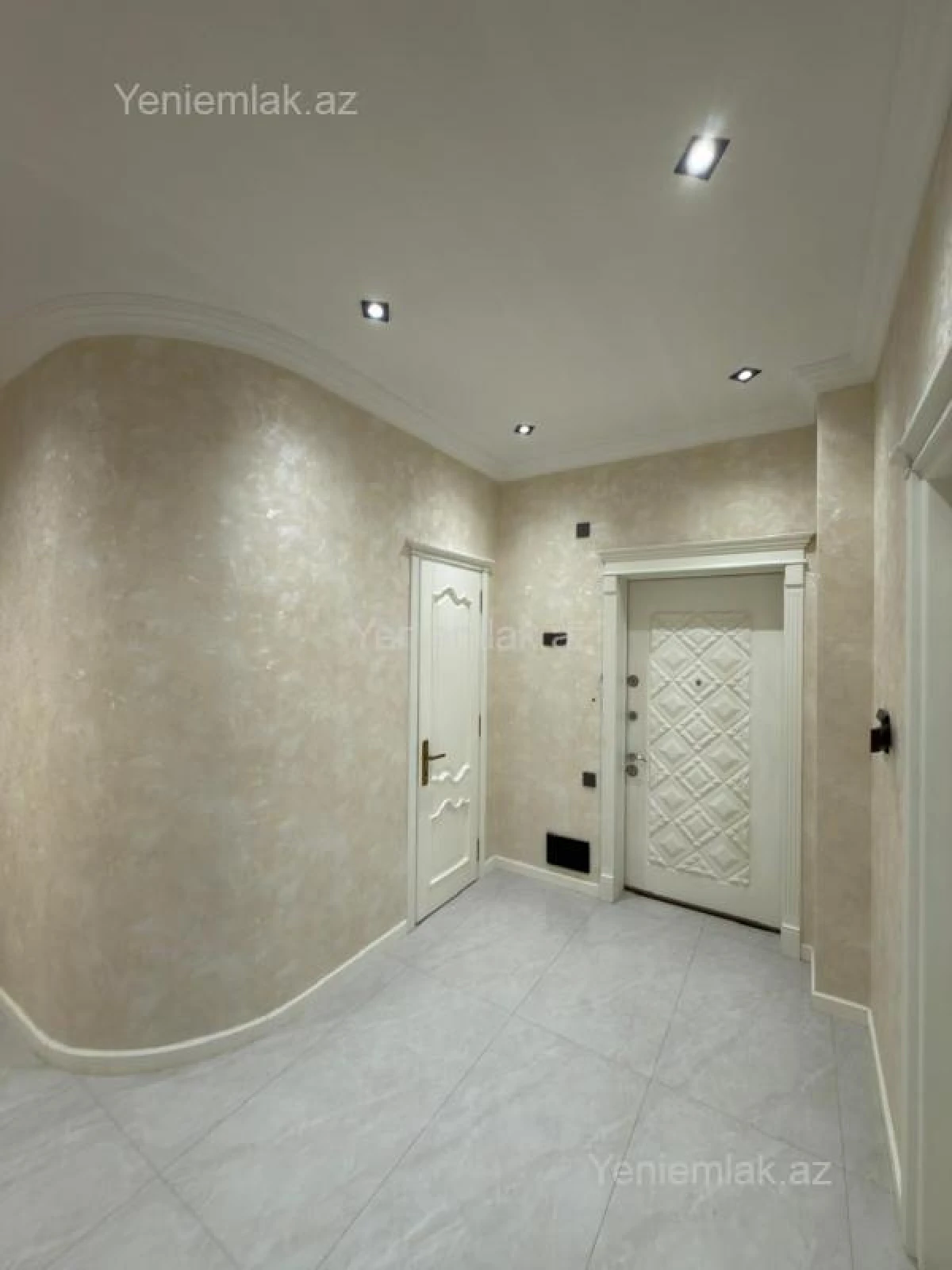 Satılır 3 otaqlı yeni tikili 117 m²