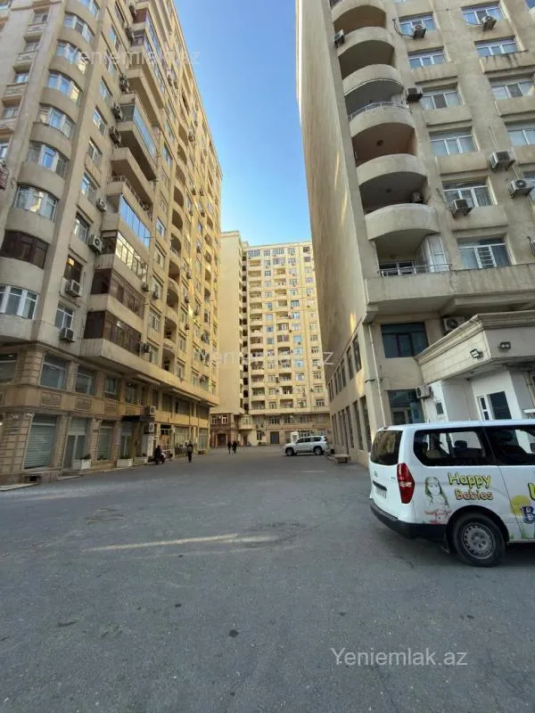 Satılır 3 otaqlı yeni tikili 117 m²