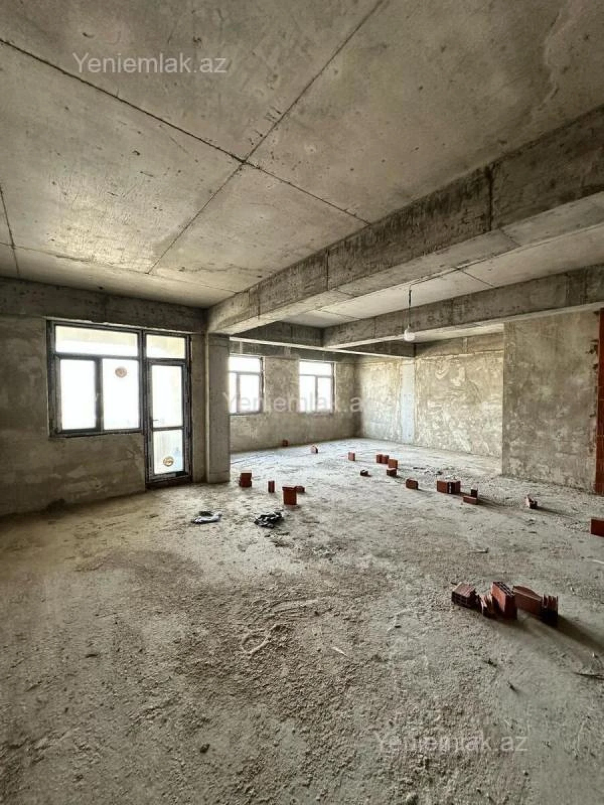 Satılır 3 otaqlı yeni tikili 105 m²