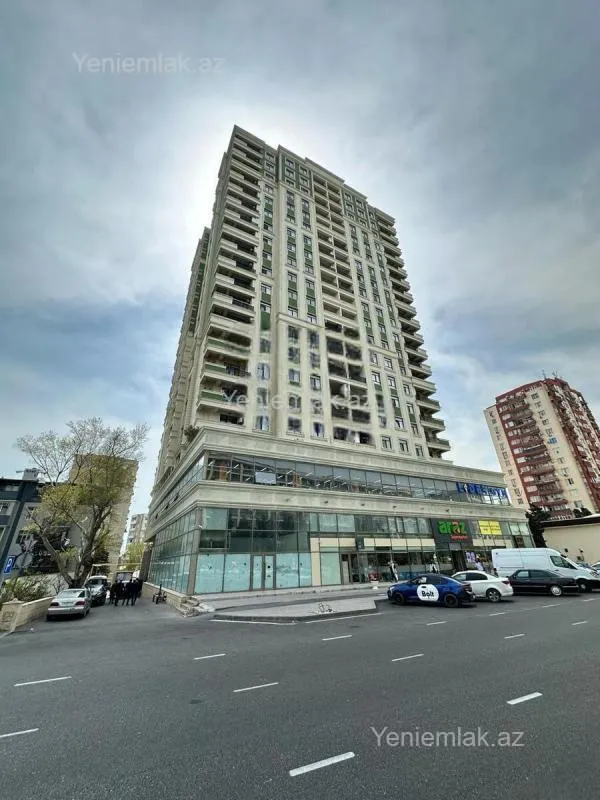 Satılır 3 otaqlı yeni tikili 105 m²