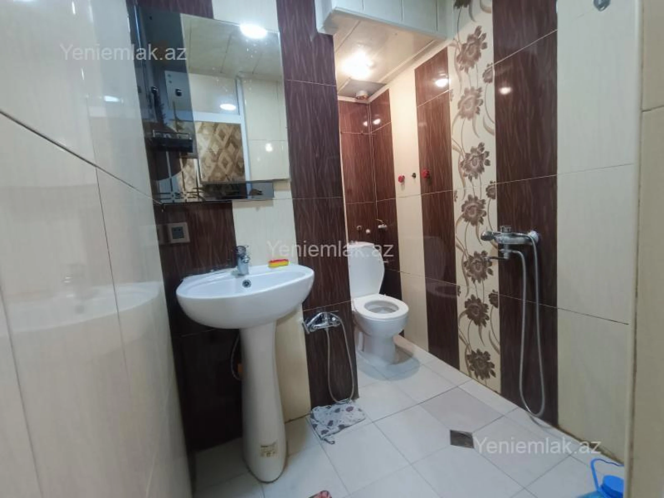 Satılır 3 otaqlı köhnə tikili 68 m²