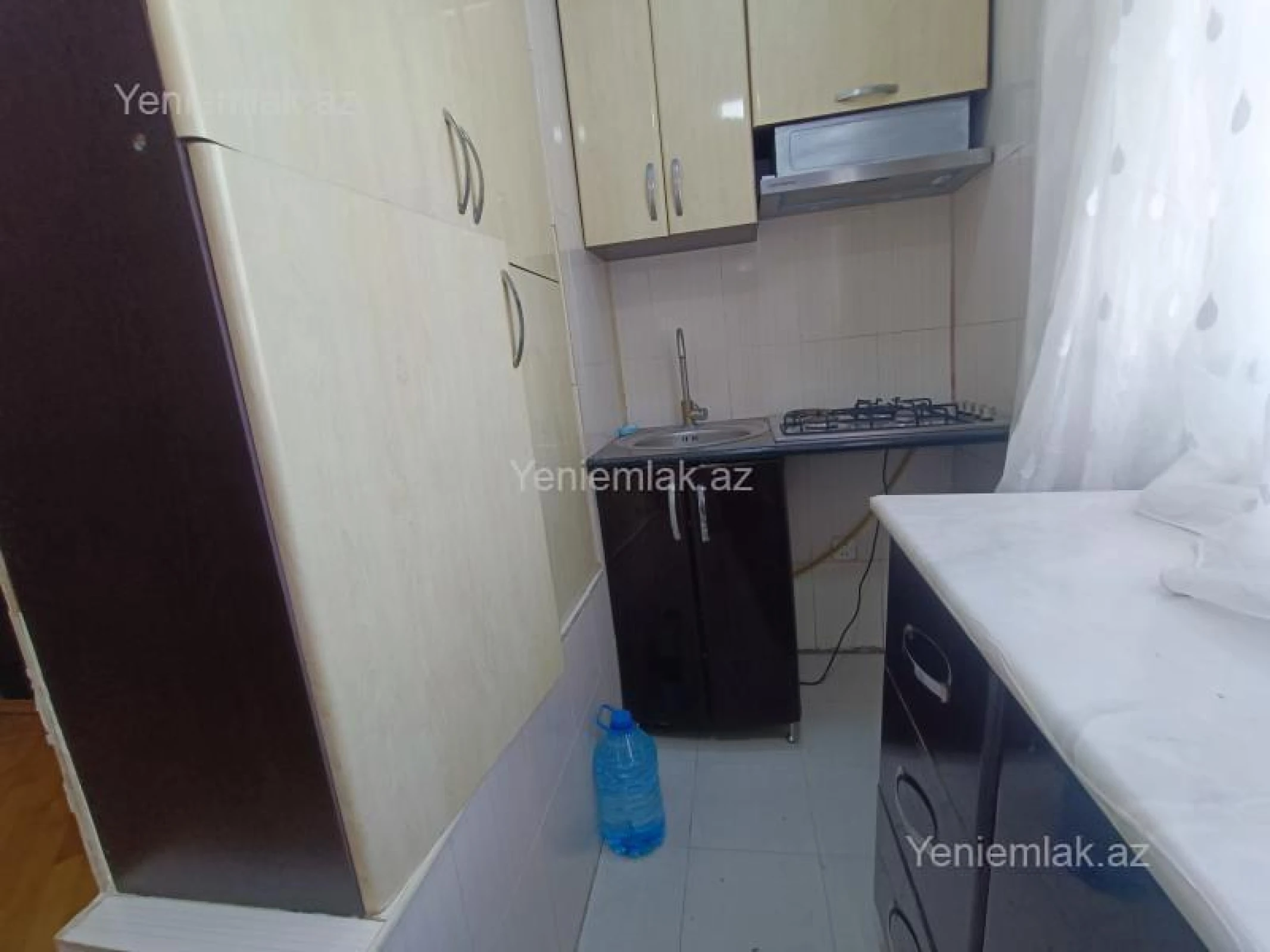 Satılır 3 otaqlı köhnə tikili 68 m²