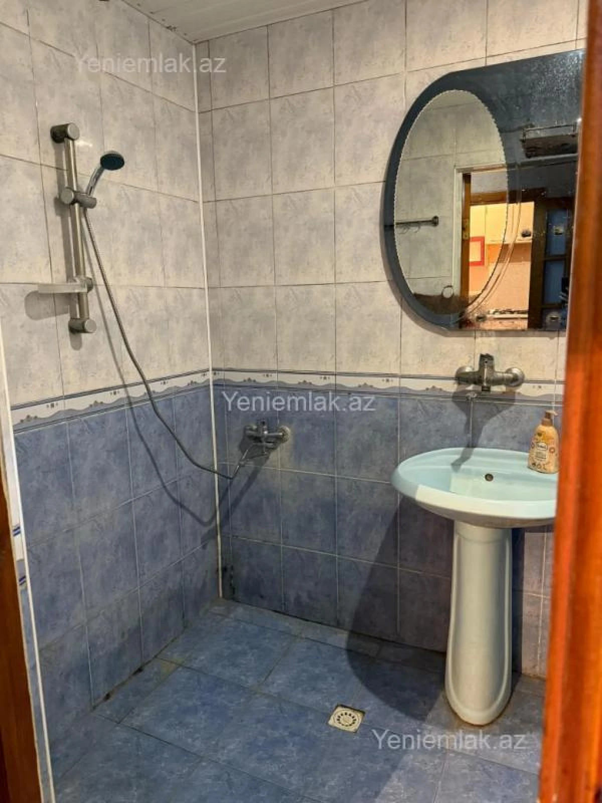 Satılır 3 otaqlı köhnə tikili 85 m²