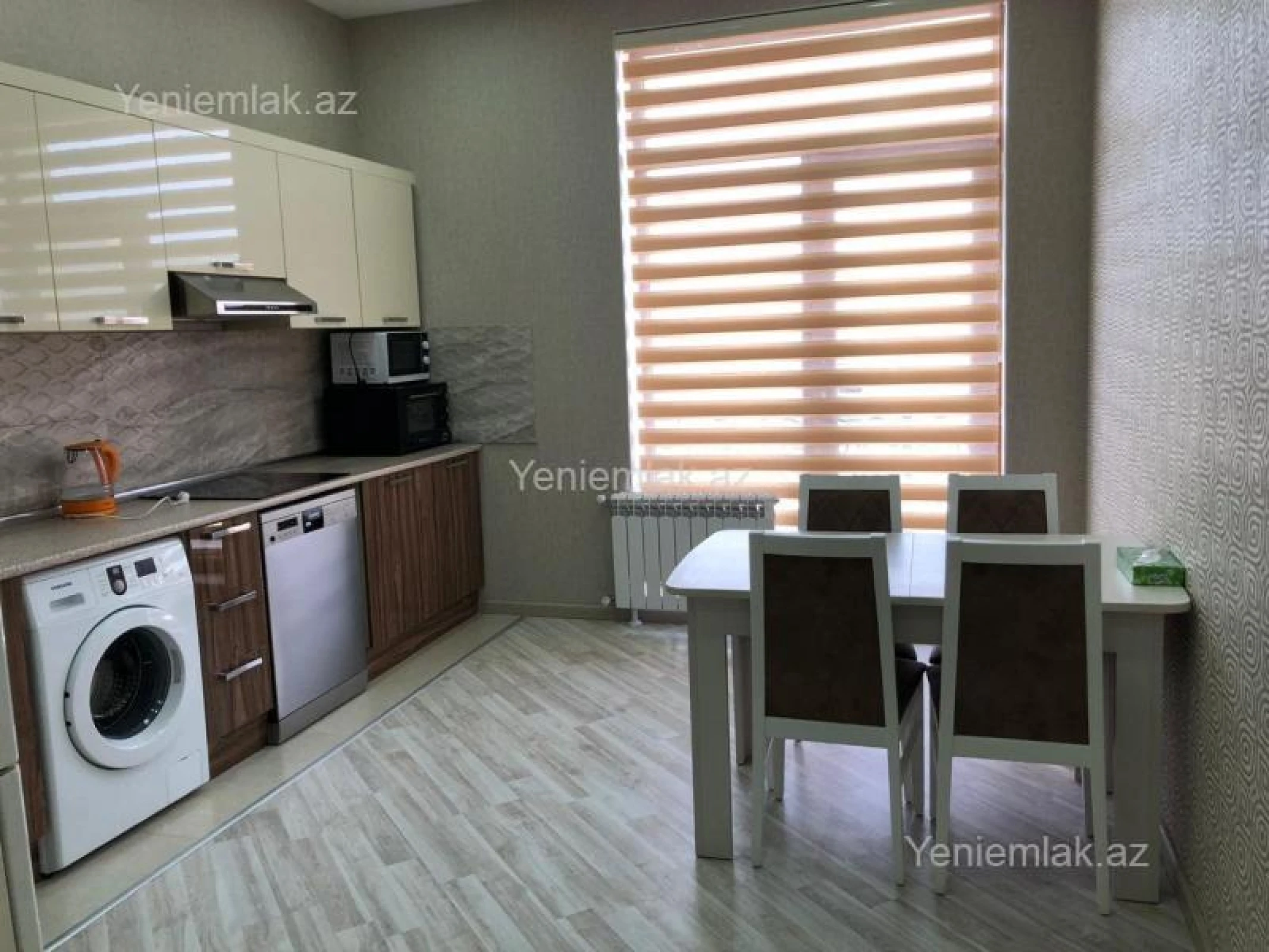 Satılır 3 otaqlı yeni tikili 144 m²