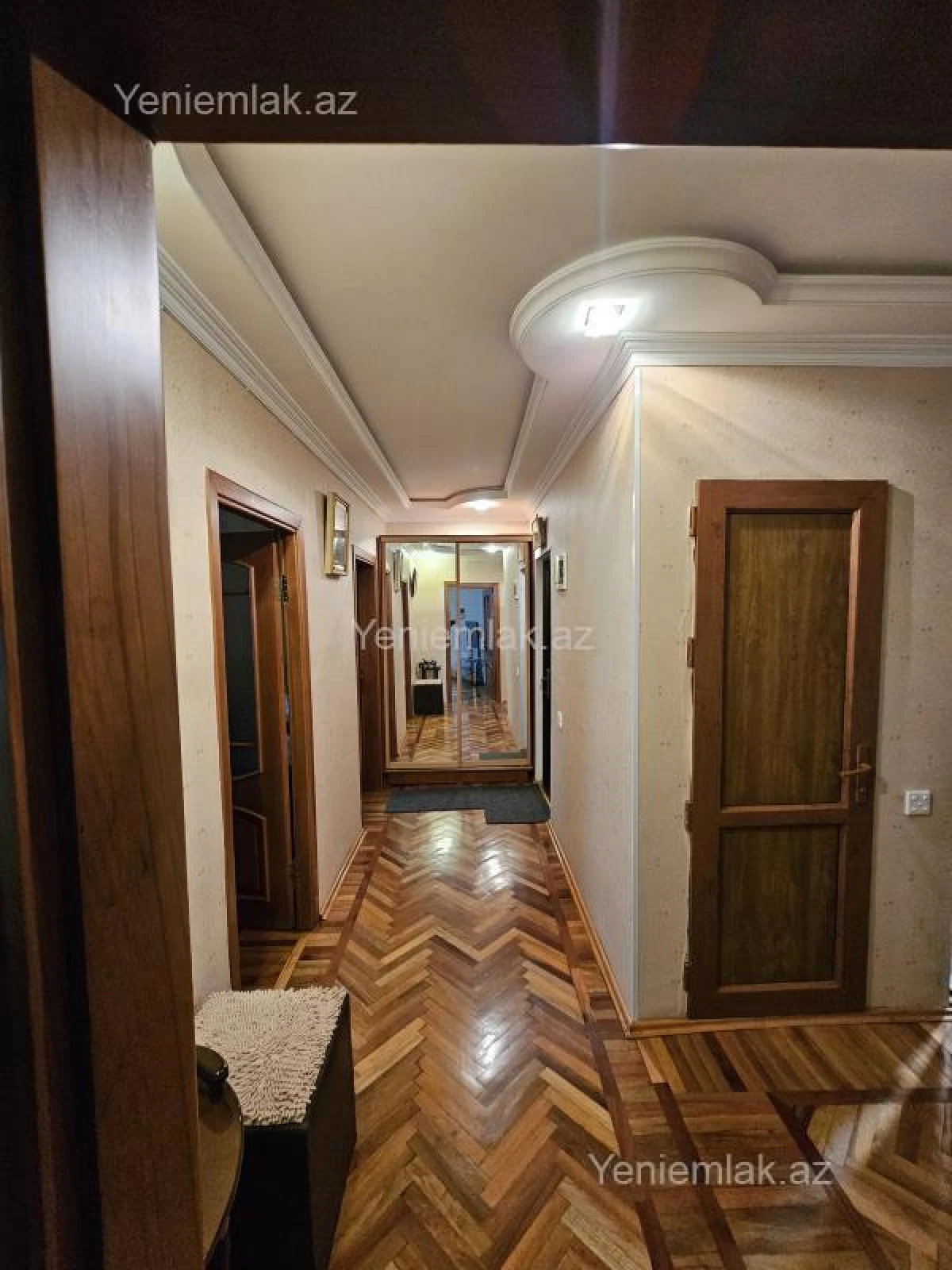 Satılır 4 otaqlı köhnə tikili 110 m²