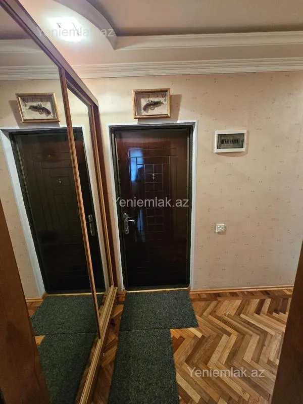 Satılır 4 otaqlı köhnə tikili 110 m²