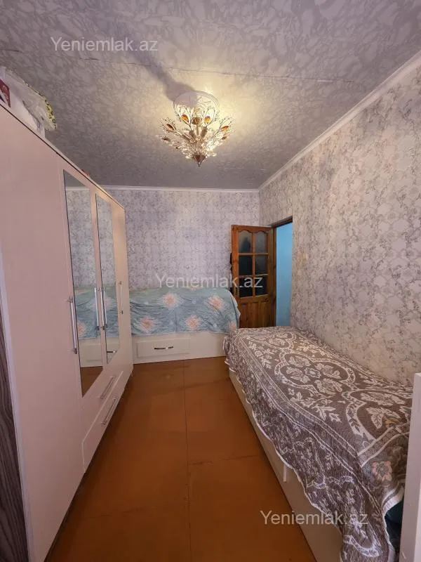Satılır 3 otaqlı köhnə tikili 75 m²