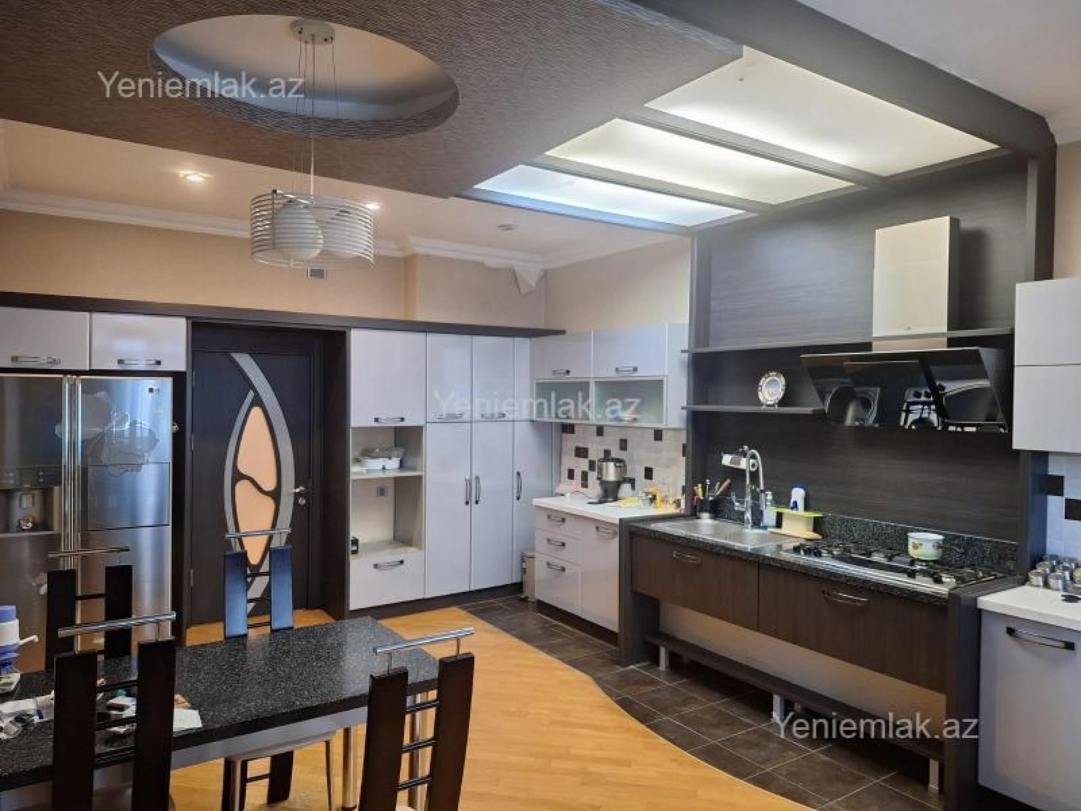 Satılır 4 otaqlı yeni tikili 223 m²