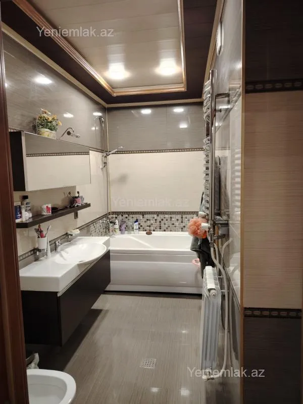 Satılır 4 otaqlı yeni tikili 223 m²