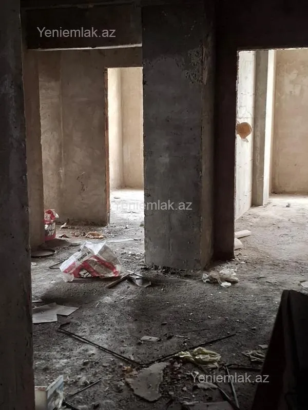 Satılır 3 otaqlı yeni tikili 130 m²