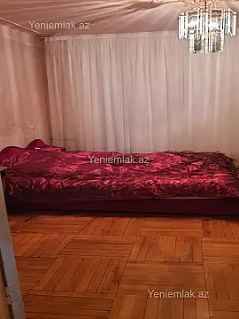 Satılır 2 otaqlı köhnə tikili 70 m²