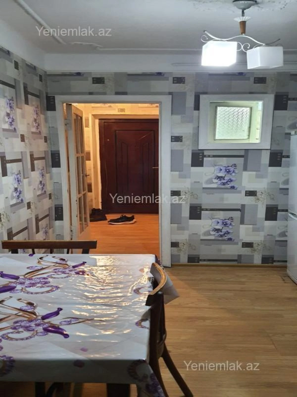 Satılır 2 otaqlı köhnə tikili 70 m²