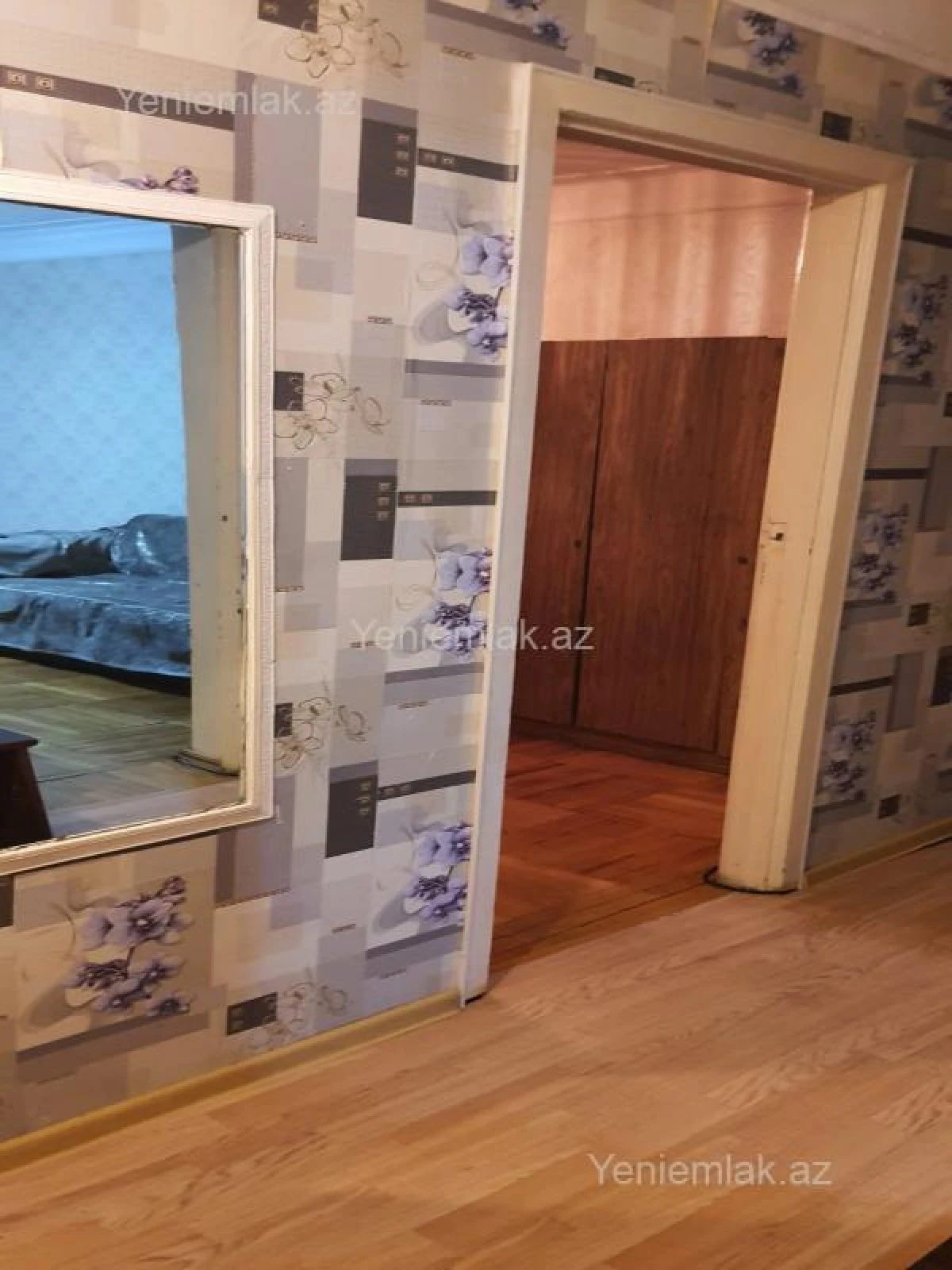 Satılır 2 otaqlı köhnə tikili 70 m²