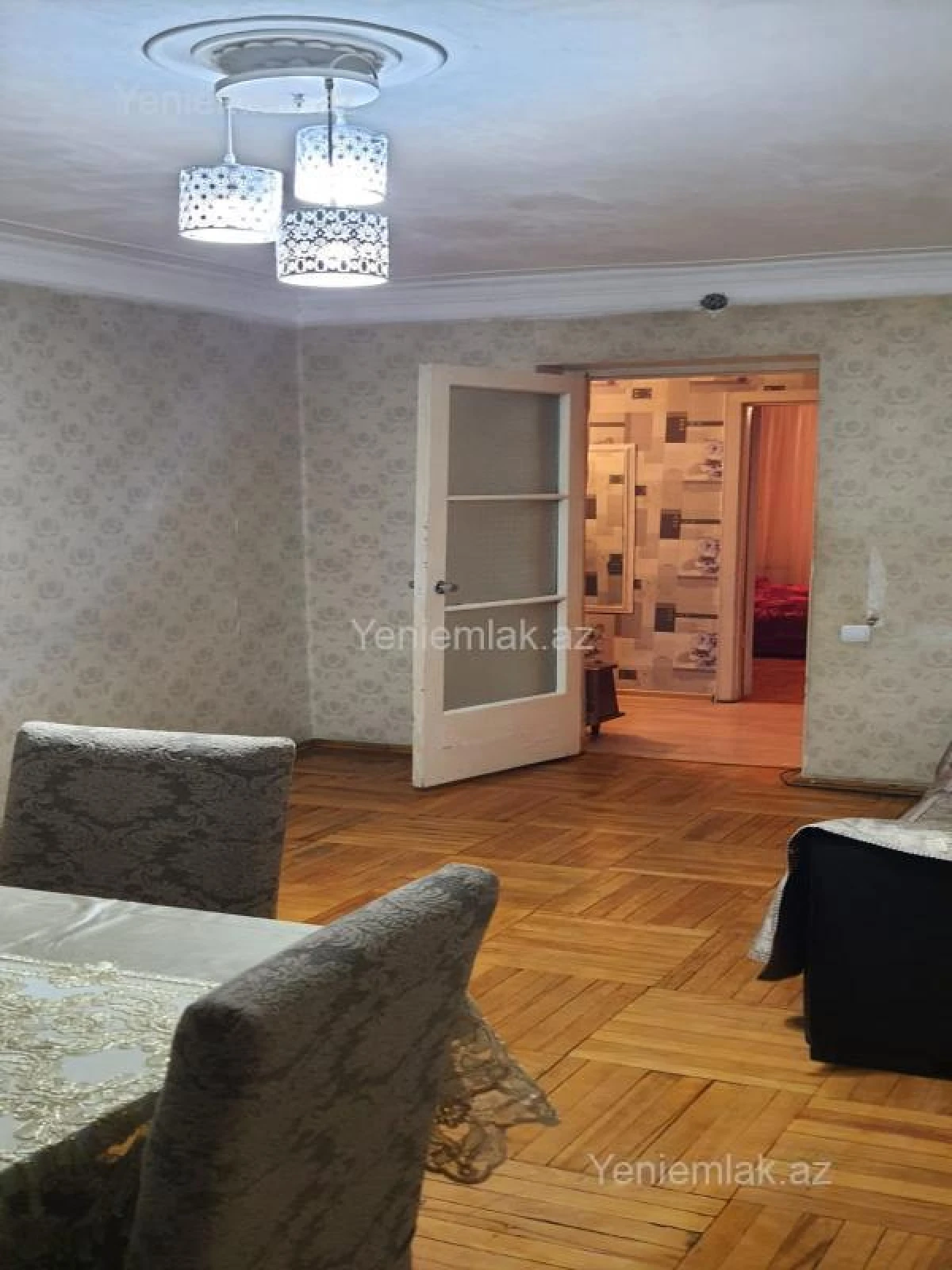 Satılır 2 otaqlı köhnə tikili 70 m²