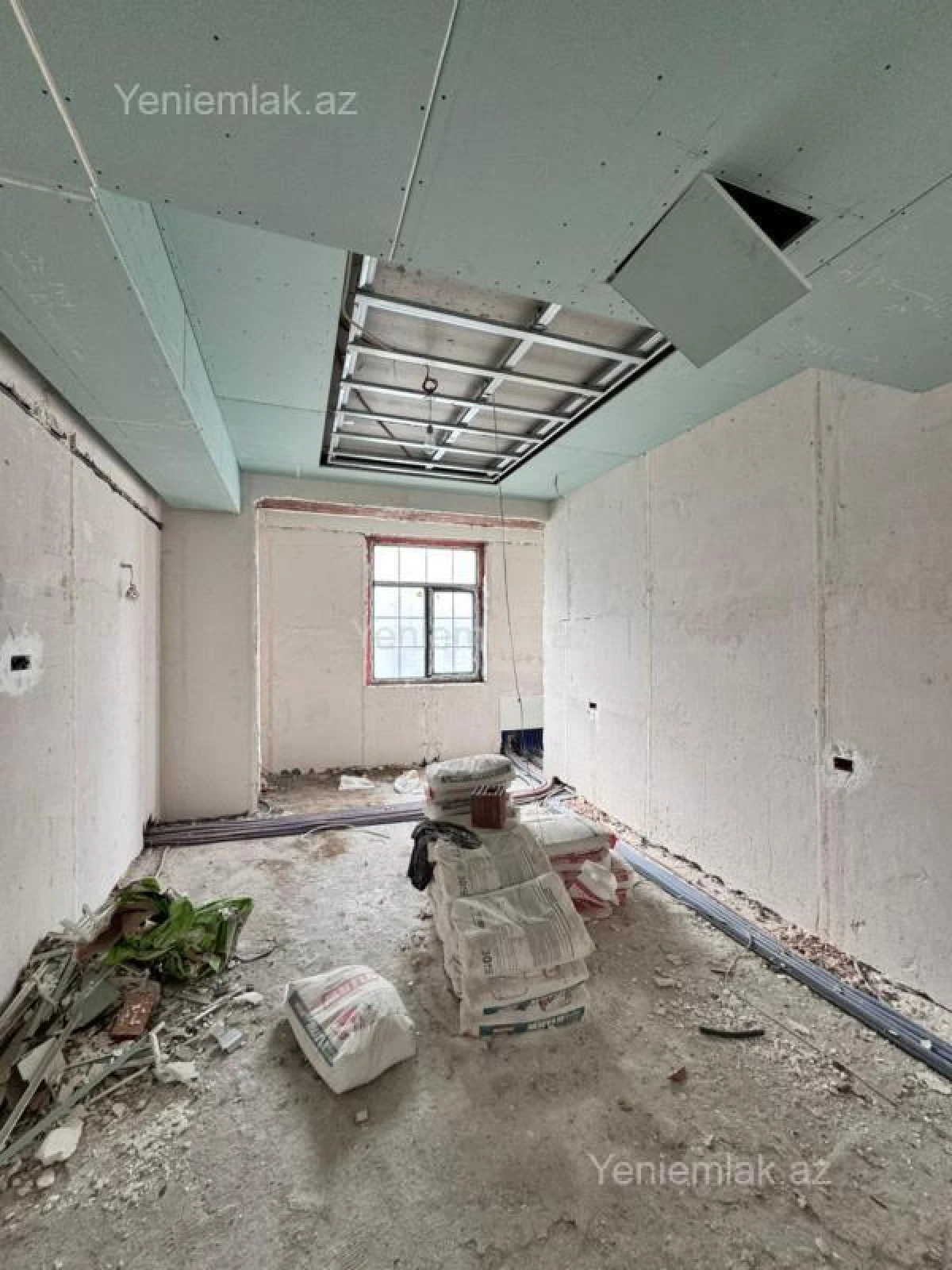 Satılır 4 otaqlı yeni tikili 250 m²