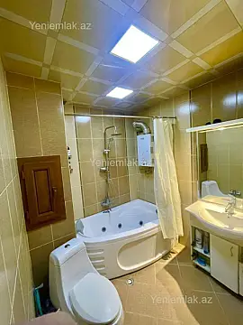 Satılır 2 otaqlı köhnə tikili 60 m²