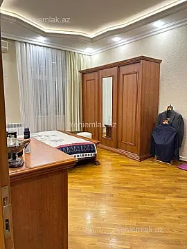 Satılır 3 otaqlı köhnə tikili 80 m²