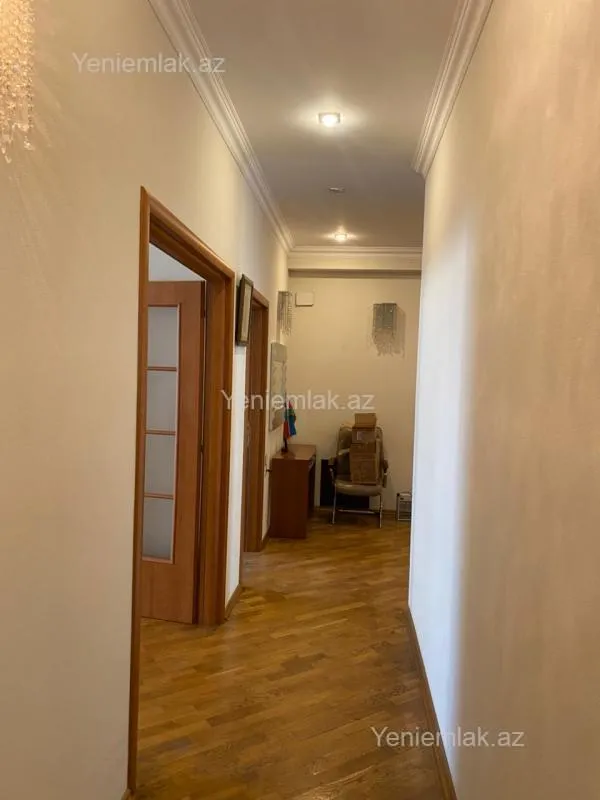 Satılır 3 otaqlı yeni tikili 132 m²