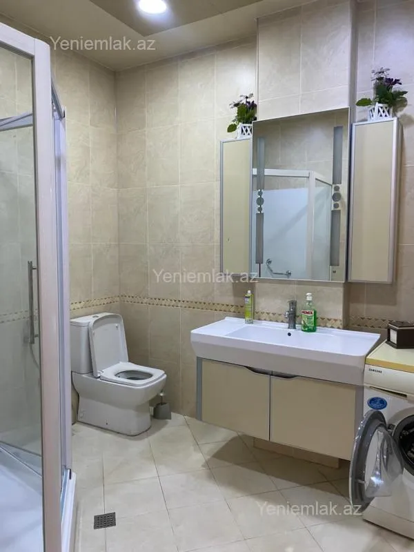 Satılır 3 otaqlı yeni tikili 132 m²
