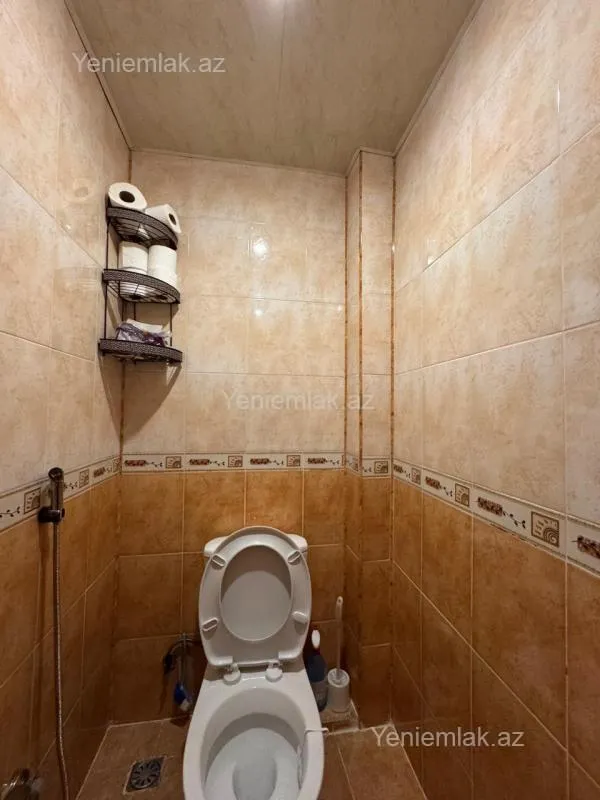 Satılır 3 otaqlı köhnə tikili 100 m²