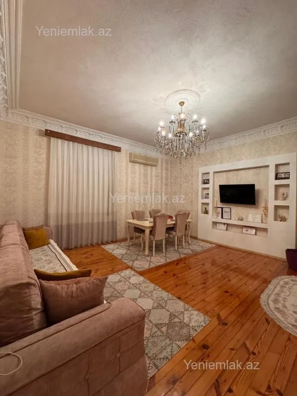 Satılır 3 otaqlı köhnə tikili 100 m²