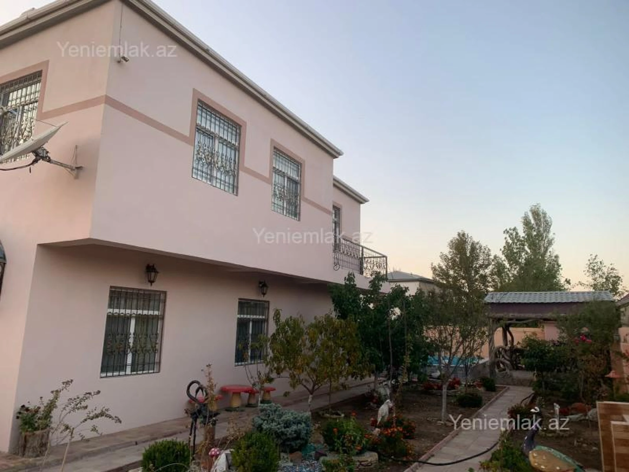 Satılır 6 otaqlı həyət evi 210 m²