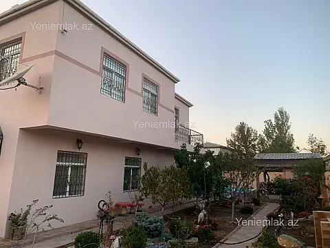 Satılır 6 otaqlı həyət evi 210 m²