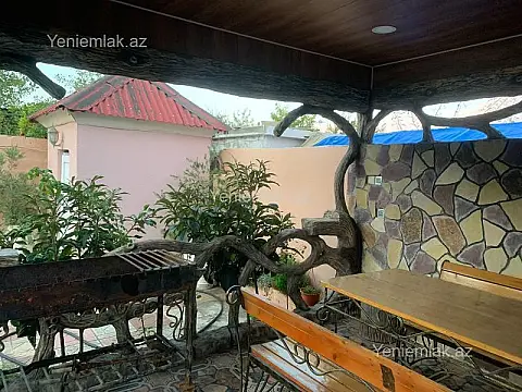 Satılır 6 otaqlı həyət evi 210 m²