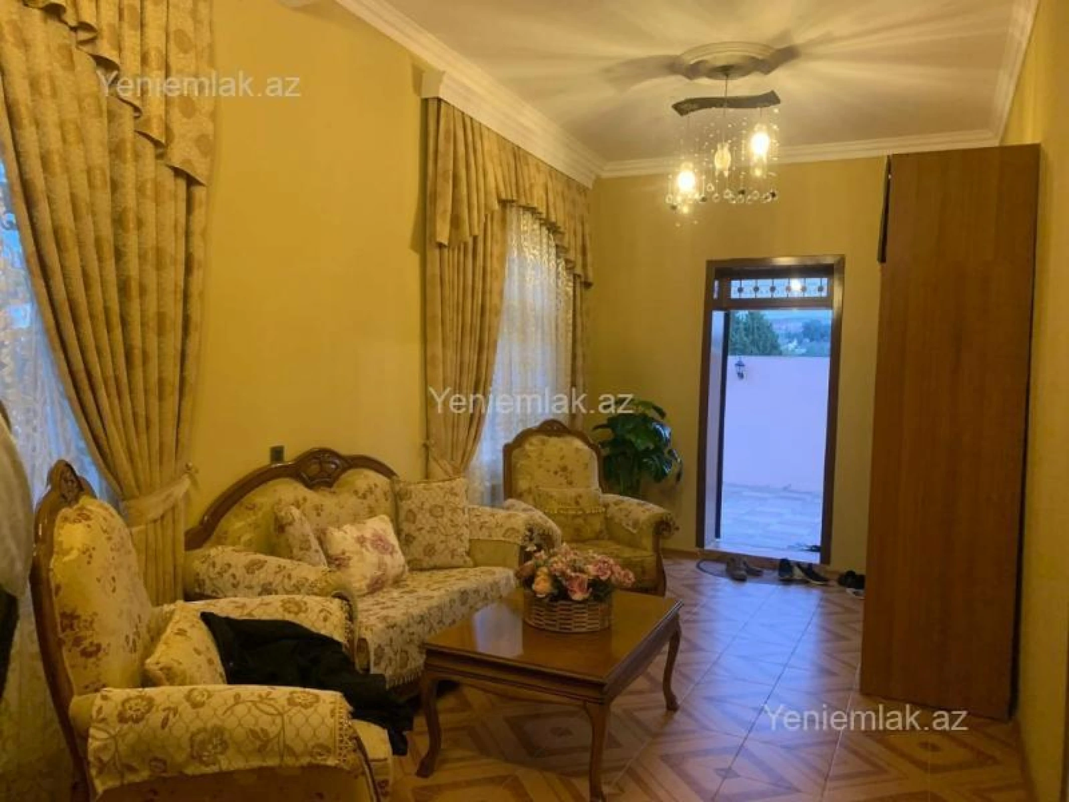 Satılır 6 otaqlı həyət evi 210 m²