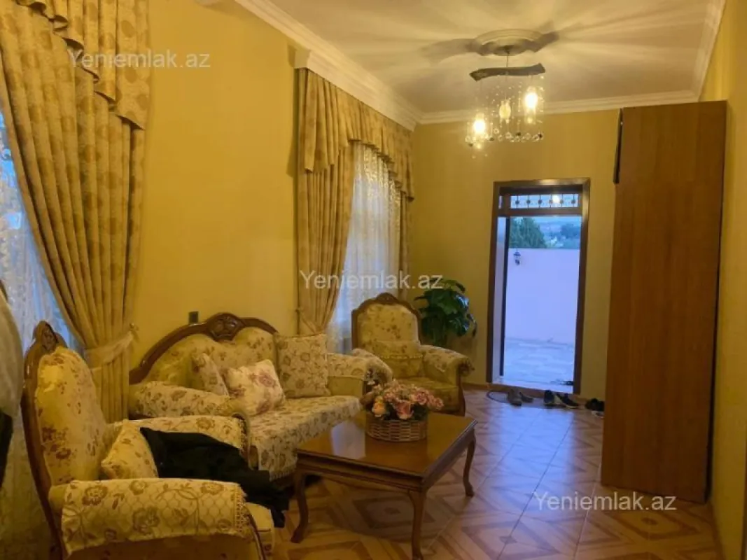 Satılır 6 otaqlı həyət evi 210 m²