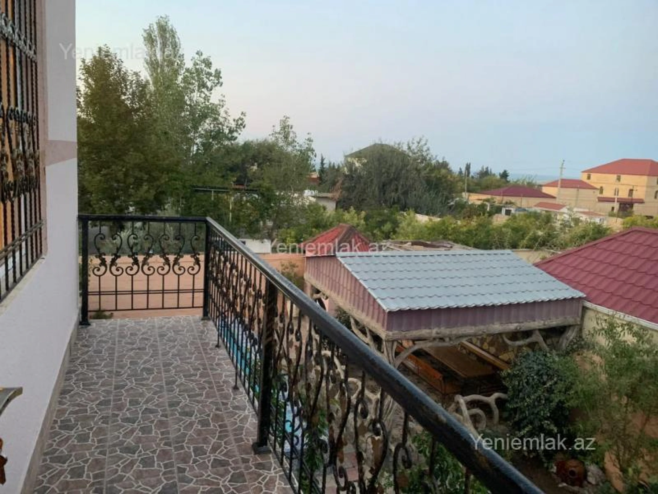 Satılır 6 otaqlı həyət evi 210 m²