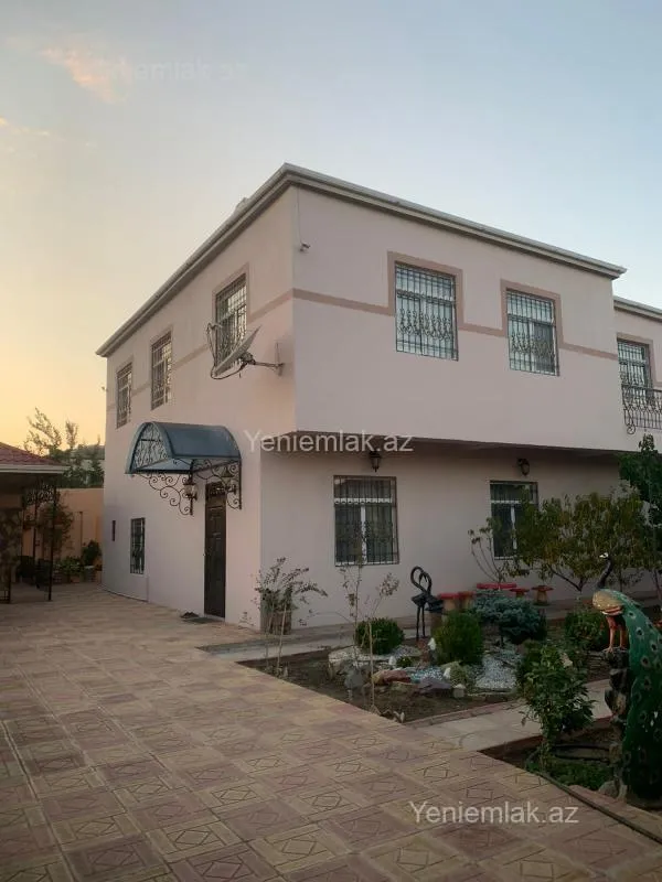 Satılır 6 otaqlı həyət evi 210 m²