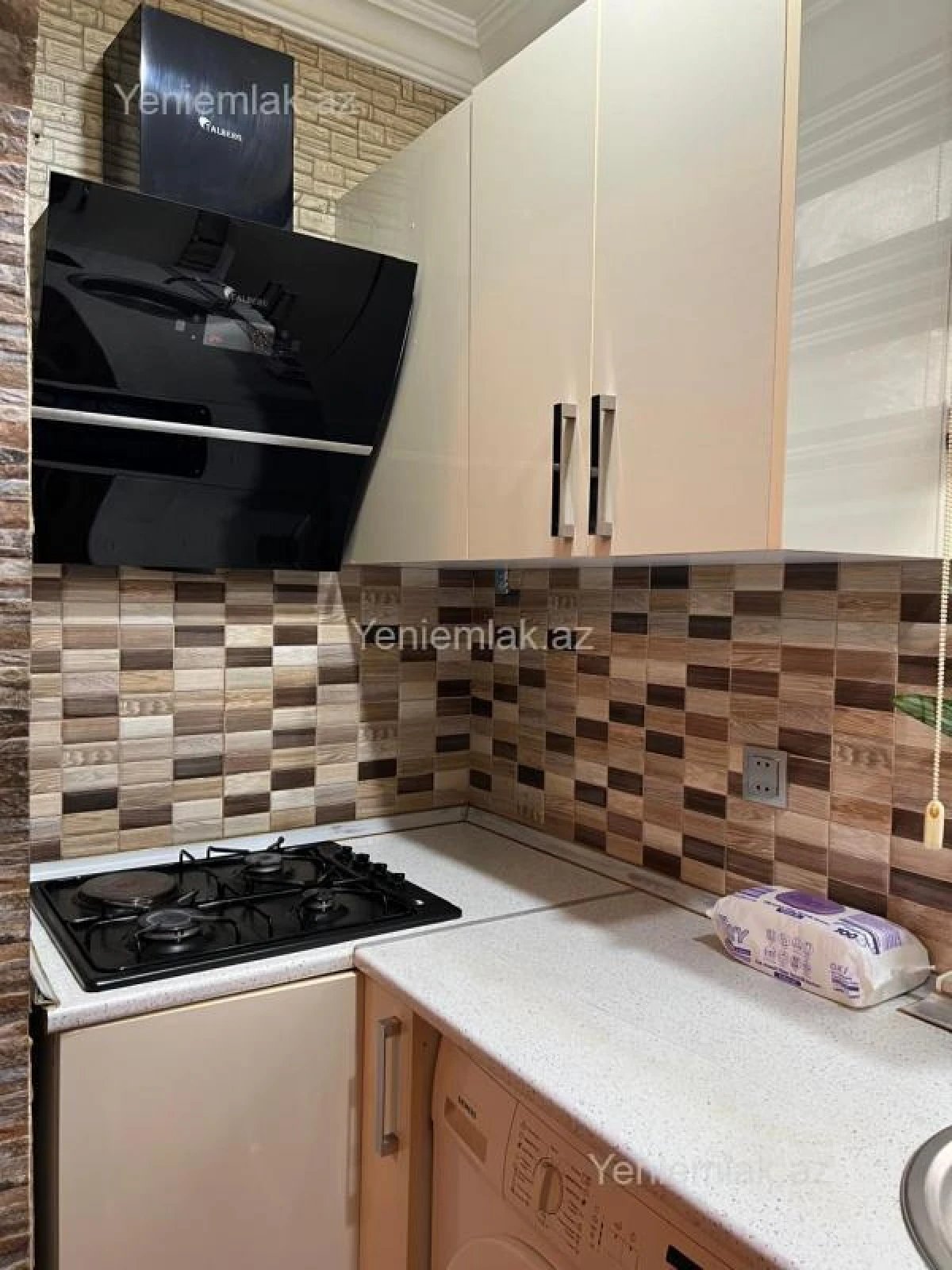 Satılır 2 otaqlı köhnə tikili 50 m²