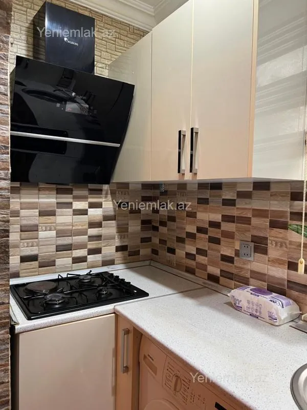 Satılır 2 otaqlı köhnə tikili 50 m²