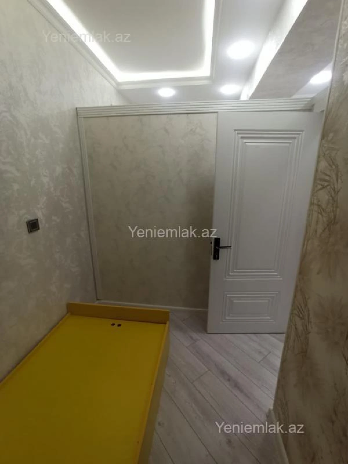 Satılır 3 otaqlı yeni tikili 81 m²