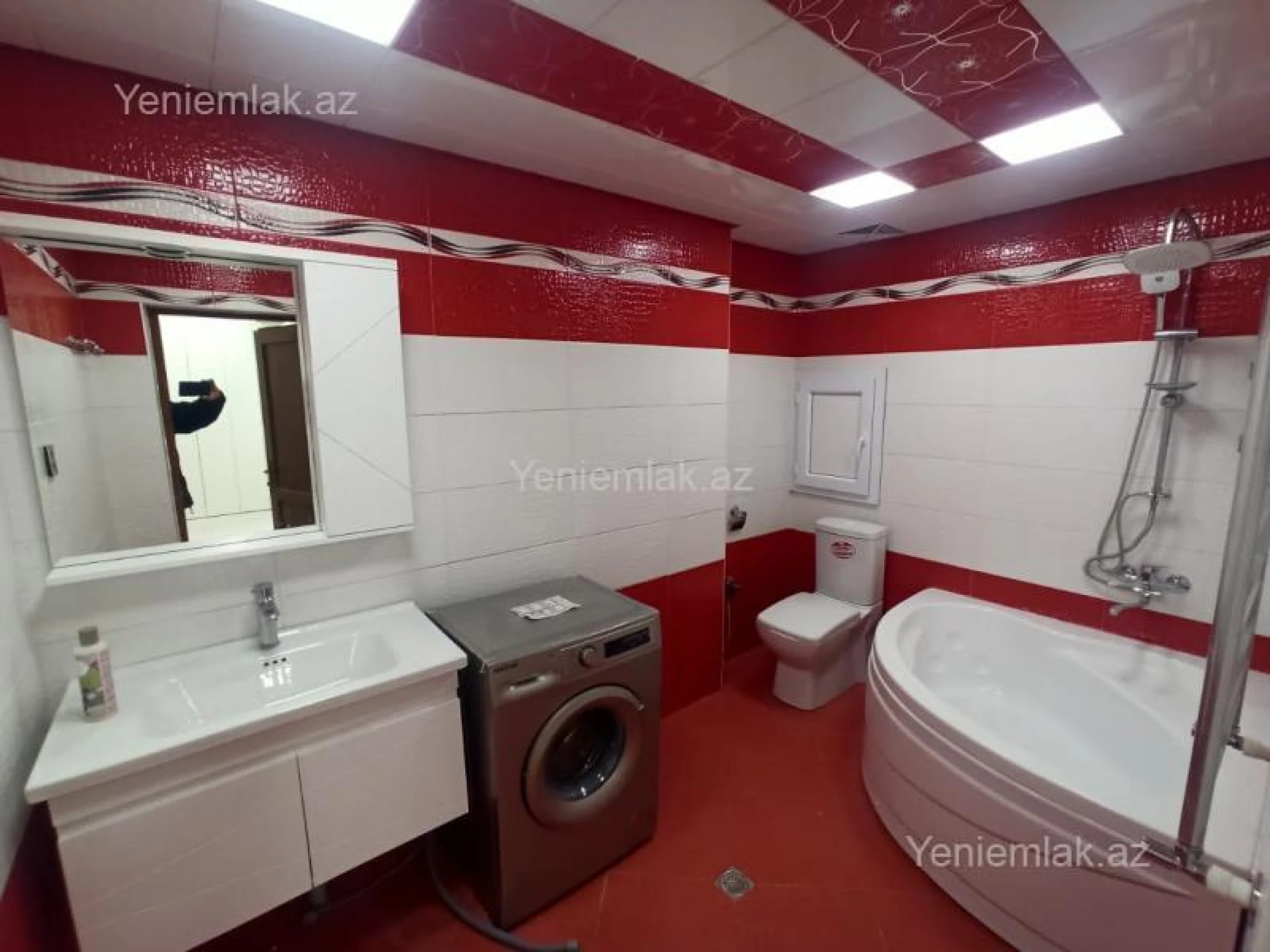 Satılır 3 otaqlı yeni tikili 81 m²